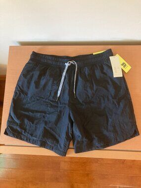 all in motion Men's Black Gym Shorts Small 6"